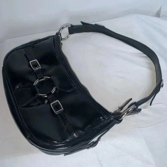 Vintage BCBG Paris Patent Leather Purse Crescent Large O Ring Y2K - Picture 7 of 8